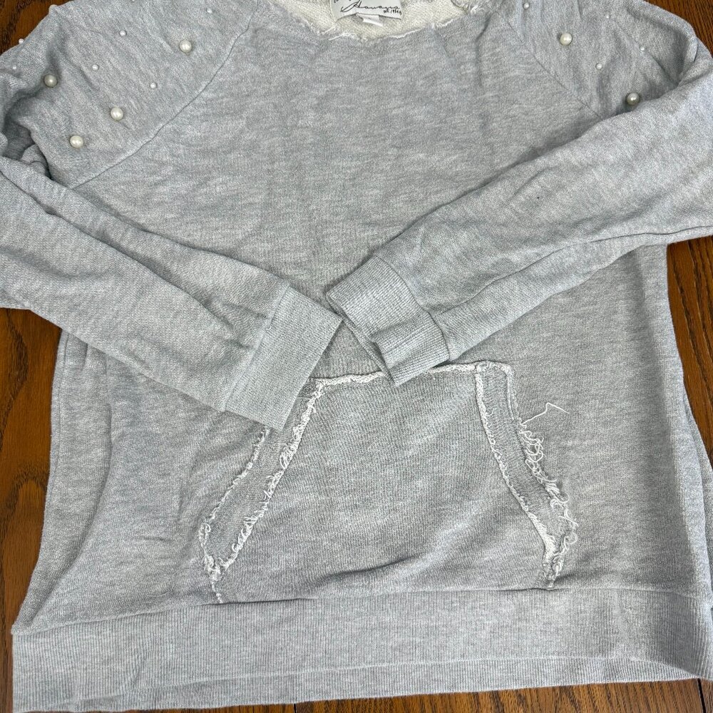 Vintage Havanna unfinished hem, Pearl studded‎ shoulder sweatshirt, size L